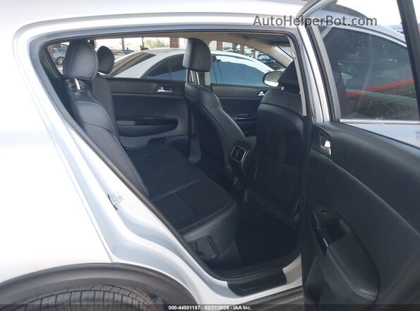 KNDPN3AC3J7420676 2018 KIA SPORTAGE Серебряный Вид наклейки с VIN-кодом