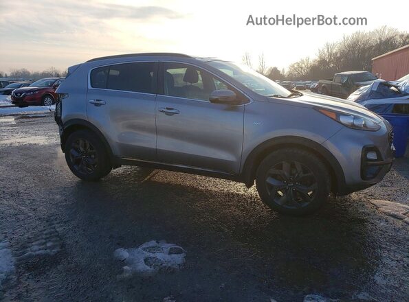 KNDPNCAC0N7963781 2022 KIA SPORTAGE Серебряный Передняя правая четверть