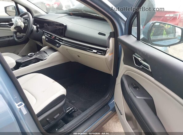 KNDPXDDG0T7278112 2026 KIA SPORTAGE HYBRID Синий Вид салона спереди