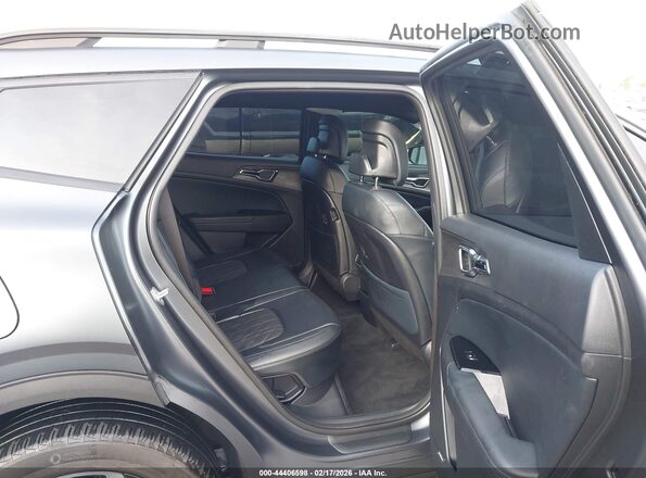 KNDPZDAH0P7083768 2023 KIA SPORTAGE PLUG-IN HYBRID Gray Widok naklejki z numerem VIN