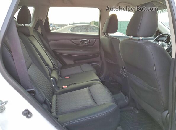 KNMAT2MT6KP502985 2019 NISSAN ROGUE White Հետևի նստատեղերի տեսք