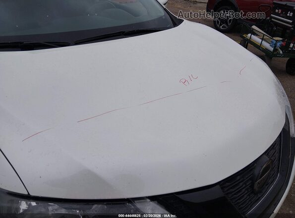 KNMAT2MV7JP577565 2018 NISSAN ROGUE White 