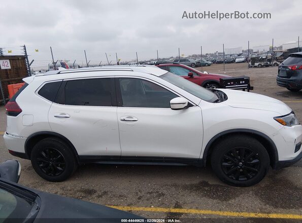 KNMAT2MV7JP577565 2018 NISSAN ROGUE White Rear interior view