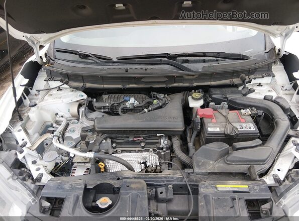 KNMAT2MV7JP577565 2018 NISSAN ROGUE White Rear view