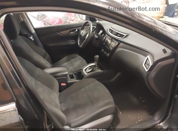 KNMAT2MV8GP613207 2016 NISSAN ROGUE Черный Вид салона спереди