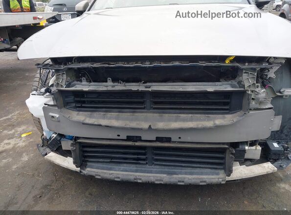 LPSED3KA4NL059942 2022 POLESTAR 2 Серебряный Вид спереди
