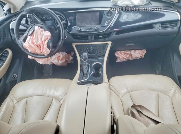 LRBFX1SA8JD016716 2018 BUICK ENVISION Silver Vista del salpicadero