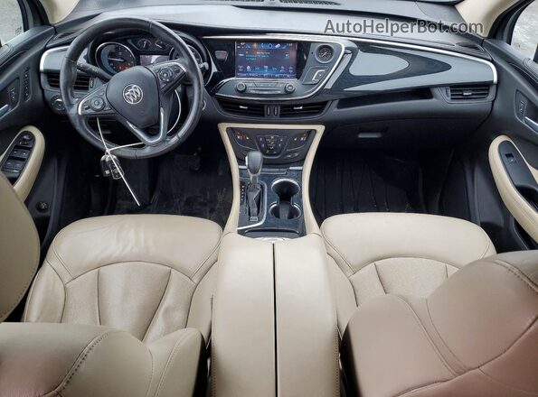 LRBFX2SA5JD002570 2018 BUICK ENVISION Silver Widok deski rozdzielczej