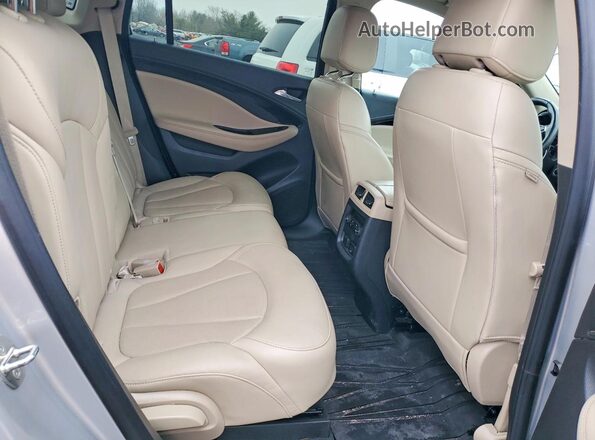 LRBFX2SA5JD002570 2018 BUICK ENVISION Silver Widok wnętrza z tyłu