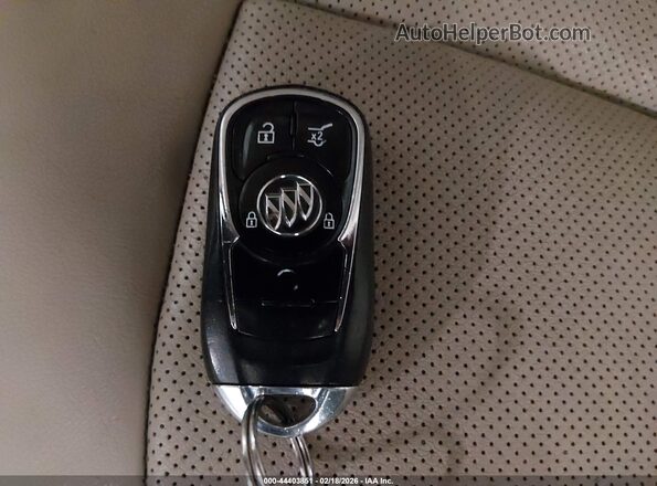 LRBFXDSA2HD147054 2017 BUICK ENVISION Красный Вид панели приборов