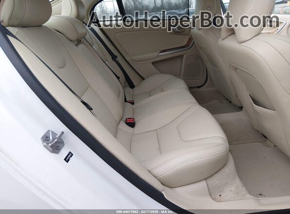 LYV402FMXGB094201 2016 VOLVO S60 INSCRIPTION White Widok naklejki z numerem VIN