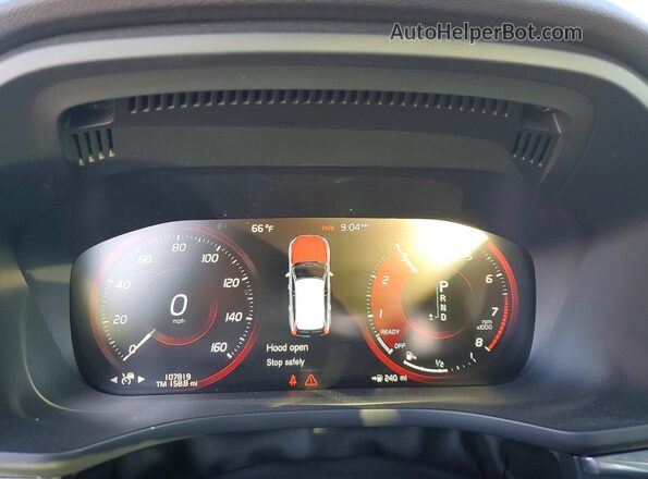 LYVA22RM3JB100937 2018 VOLVO XC60 Серебряный Вид щитка приборов