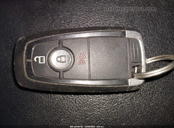 MAJ6P1CL7JC184893 2018 FORD ECOSPORT Серебряный Вид панели приборов