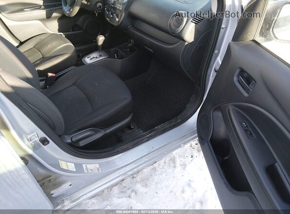 ML32F3FJ4HHF11321 2017 MITSUBISHI MIRAGE G4 Серебряный Вид салона спереди