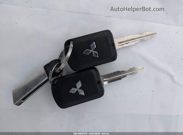 ML32F3FJXJHF05111 2018 MITSUBISHI MIRAGE G4 Красный Вид панели приборов