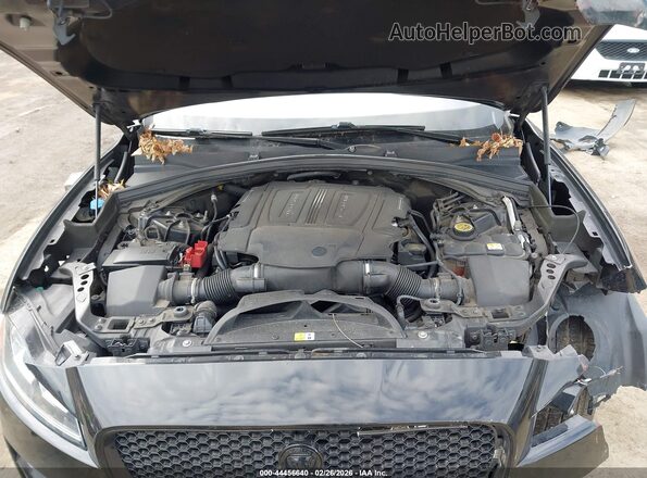 SADCJ2BVXHA490830 2017 JAGUAR F-PACE Черный Вид сзади