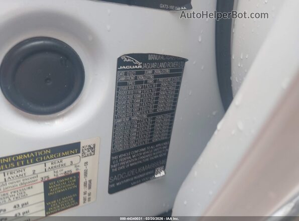 SADCJ2EU6MA669346 2021 JAGUAR F-PACE White Engine compartment view