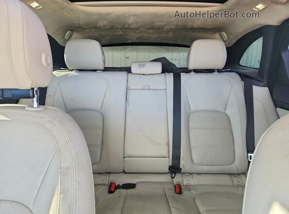 SADCK2GX4KA359360 2019 JAGUAR F-PACE White Widok tylnych siedzeń