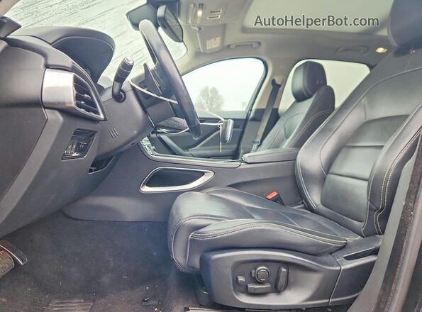 SADCL2BV1HA495778 2017 JAGUAR F-PACE Black Front interior view