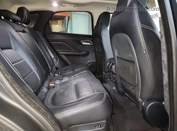 SADCL2BV1HA897428 2017 JAGUAR F-PACE Black Widok wnętrza z tyłu