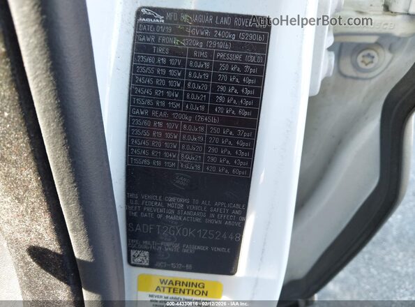SADFT2GX0K1Z52448 2019 JAGUAR E-PACE White Вид підкапотного простору