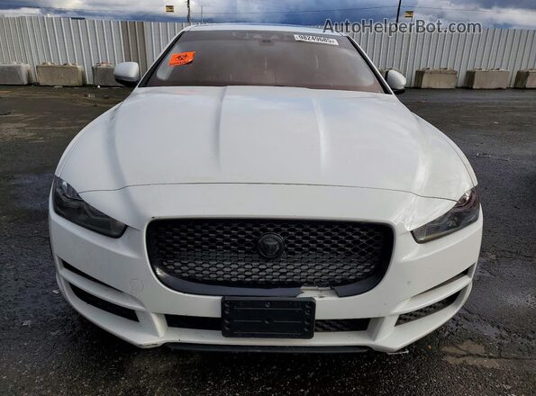 SAJAD4BN4HA978260 2017 JAGUAR XF Белый Вид спереди