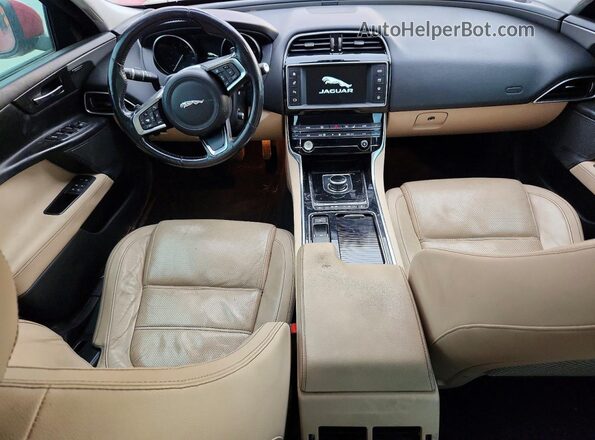 SAJAE4FX6JCP34869 2018 JAGUAR XF Red Вид панелі приладів