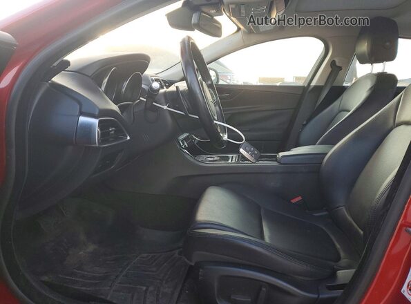 SAJAJ4FX2JCP37814 2018 JAGUAR XF Red Widok wnętrza z przodu
