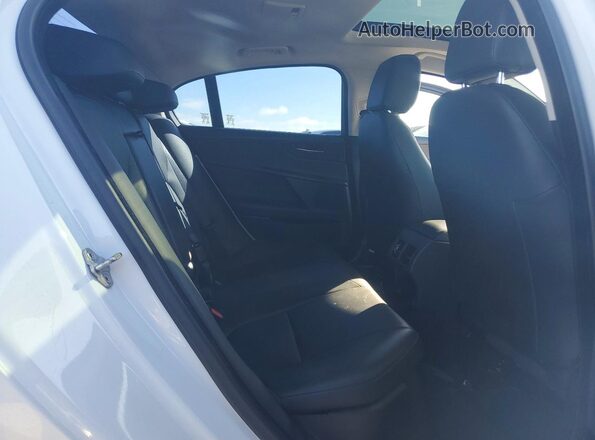 SAJAS4FX7KCP52694 2019 JAGUAR XF Белый Вид задних сидений