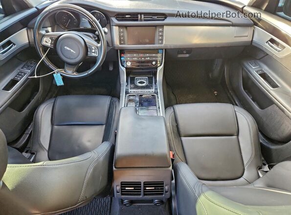 SAJBD4BV2GCY06123 2016 JAGUAR XF Черный Вид панели приборов