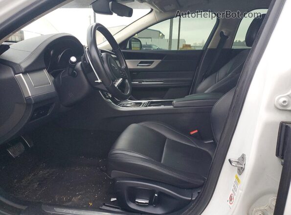 SAJBD4FX7KCY79489 2019 JAGUAR XF White Vista interior delantera