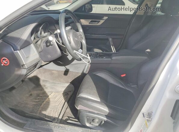 SAJBE4BV0GCY13973 2016 JAGUAR XF Белый Вид панели приборов