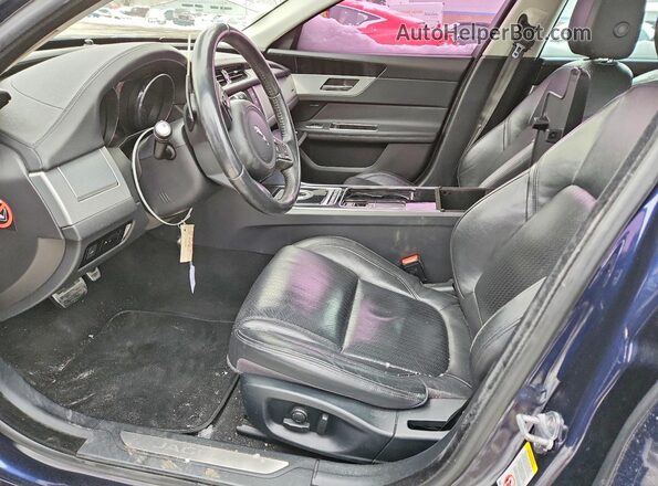 SAJBE4BV3GCY18844 2016 JAGUAR XF Синий Вид салона спереди