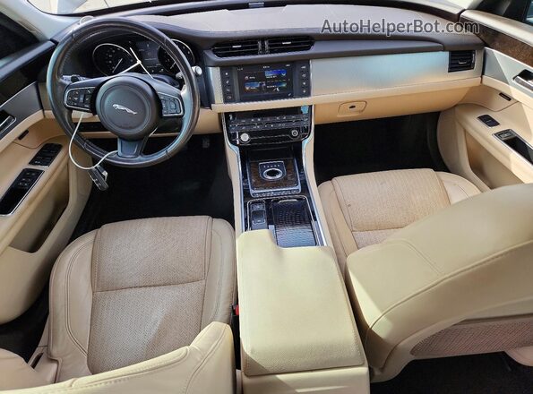 SAJBK4BVXGCY15660 2016 JAGUAR XF Черный Вид панели приборов