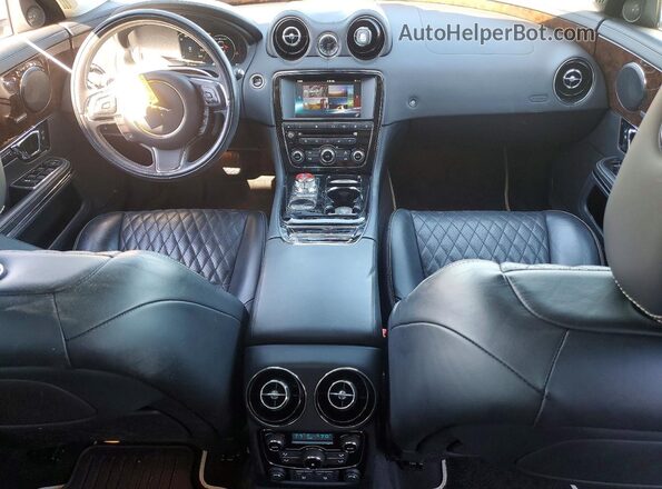 SAJWA2G71G8W01565 2016 JAGUAR XJL Белый Вид панели приборов