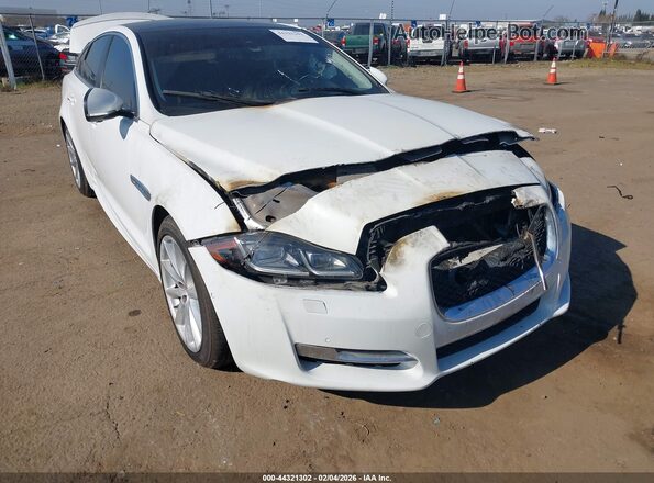 SAJWJ1CD0G8V92072 2016 JAGUAR XJ Белый Передняя правая четверть