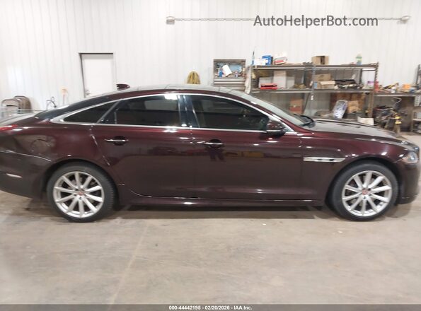 SAJWJ1CD1G8V99080 2016 JAGUAR XJ Purple Vista interior trasera