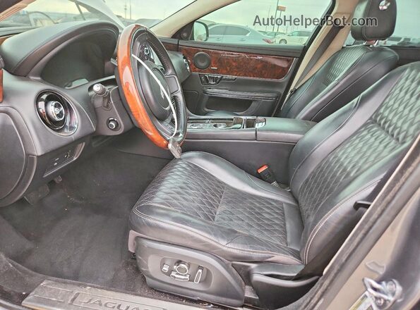SAJWJ2GD3G8W03257 2016 JAGUAR XJL Silver Vista interior delantera