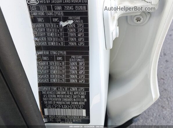 SALCP2FX4KH792742 2019 LAND ROVER DISCOVERY SPORT White Vista del compartimento del motor