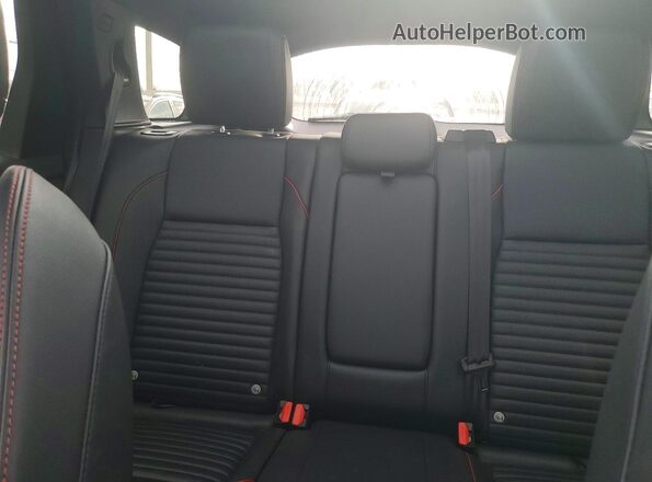 SALCT2FX4PH325999 2023 LAND ROVER DISCOVERY Silver Widok tylnych siedzeń