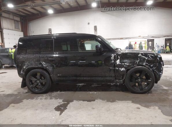SALE27EU7S2406247 2025 LAND ROVER DEFENDER Черный Вид задней части салона