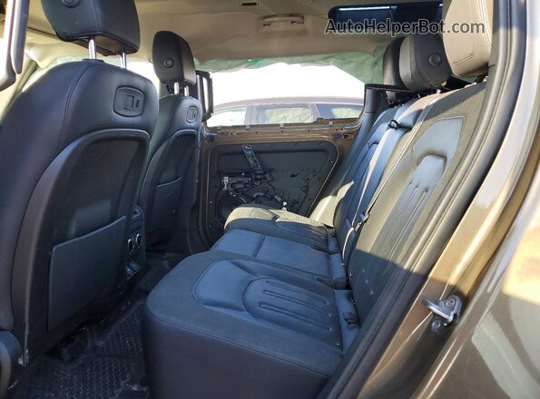SALEJ7EX2L2025792 2020 LAND ROVER DEFENDER Brown Rear interior view