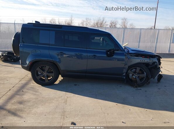 SALEJ7EX4S2448971 2025 LAND ROVER DEFENDER Light Blue Widok wnętrza z tyłu