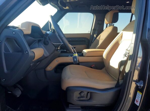SALEJ7EX9S2429302 2025 LAND ROVER DEFENDER Серый Вид салона спереди