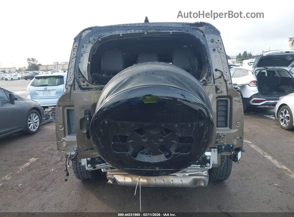 SALEJFFU7S2453063 2025 LAND ROVER DEFENDER Коричневый Вид спереди