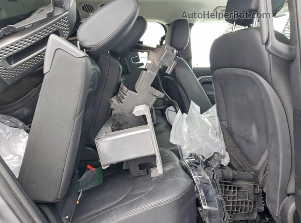 SALEPFEU3P2235841 2023 LAND ROVER DEFENDER Silver Widok wnętrza z tyłu