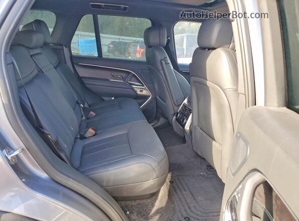SALKP9FUXPA021227 2023 LAND ROVER RANGE Silver Widok wnętrza z tyłu