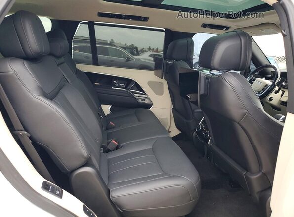 SALKPBE7XPA025006 2023 LAND ROVER RANGE White Widok wnętrza z tyłu