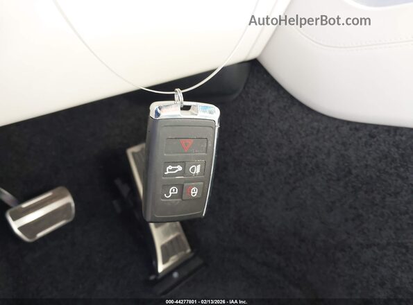 SALKPBE97RA236491 2024 LAND ROVER RANGE ROVER Белый Вид панели приборов