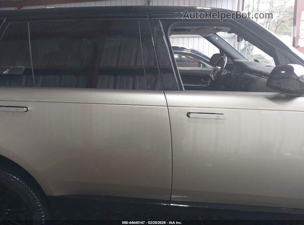 SALKPBFU3SA285065 2025 LAND ROVER RANGE ROVER Beige Vista interior trasera